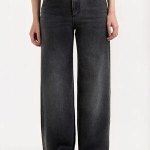 NINA ULTRABLACK